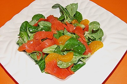 Feldsalat mit Lachs und Mandarinen 1
