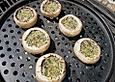 Gef&uuml;llte Riesenchampignons mit Ei