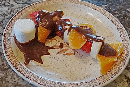 Obstspie&szlig;e mit Schoko - Marshmallow - Sauce