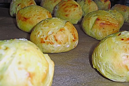 Petras geniale Kr&auml;uter - Chili Br&ouml;tchen 10