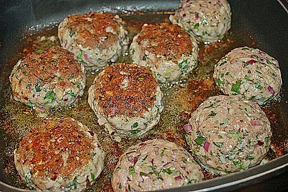 Gegrillte Hackb&auml;llchen mit K&auml;se 1