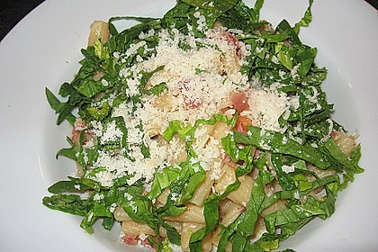 Pasta mit Schinken und Spinat in Thymiansauce 2