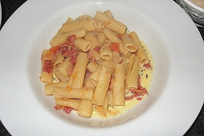 Pasta mit Schinken und Spinat in Thymiansauce 3