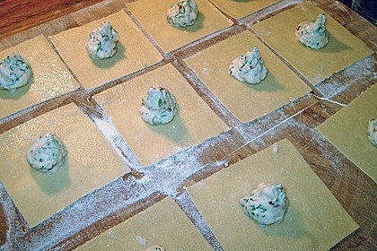 Selbstgemachte Kr&auml;uter - Ricotta - Tortellini