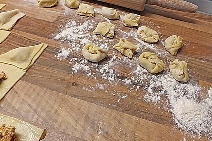 Selbstgemachte Kr&auml;uter - Ricotta - Tortellini 11