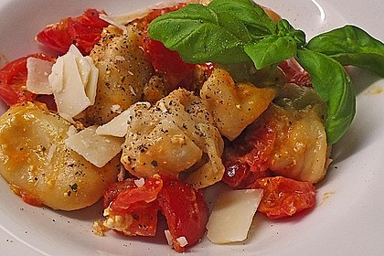 Selbstgemachte Kr&auml;uter - Ricotta - Tortellini 13