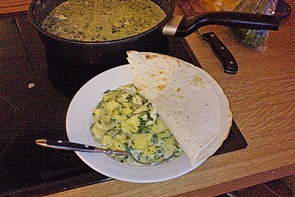 Curryhuhn mit Kartoffeln und Spinat 1