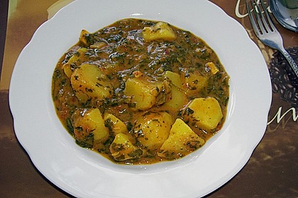 Curryhuhn mit Kartoffeln und Spinat 4