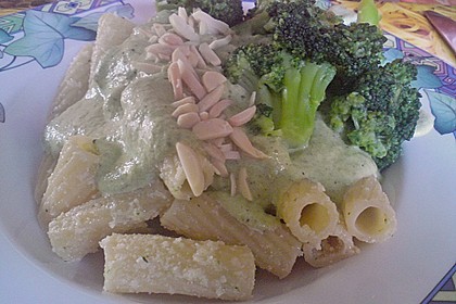 Farfalle mit Brokkolisauce 17