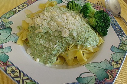 Farfalle mit Brokkolisauce 4
