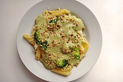 Farfalle mit Brokkolisauce 2