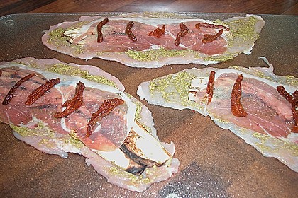 Involtini mit Aubergine, Parmaschinken und getrockneten Tomaten 26