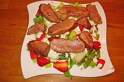 Spargel mit Erdbeeren und Entenbrust 5