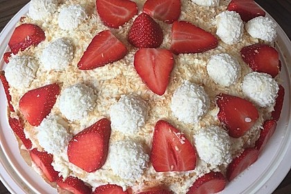 Erdbeer-Raffaello-Torte