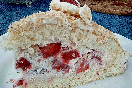 Erdbeer-Raffaello-Torte 203