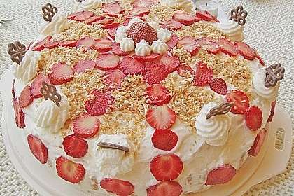 Erdbeer-Raffaello-Torte 67