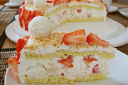 Erdbeer-Raffaello-Torte 22