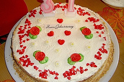 Erdbeer-Raffaello-Torte 154