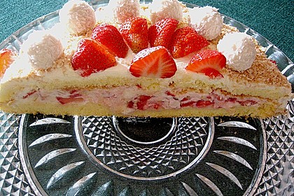 Erdbeer-Raffaello-Torte 66