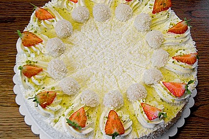 Erdbeer-Raffaello-Torte 35
