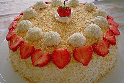 Erdbeer-Raffaello-Torte 28