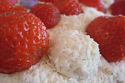 Erdbeer-Raffaello-Torte 168