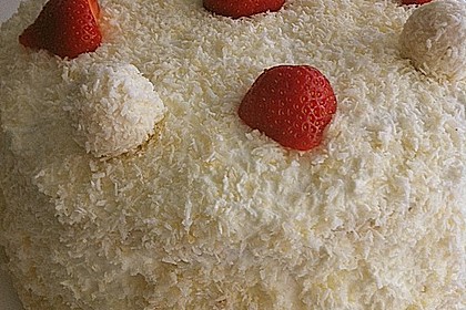 Erdbeer-Raffaello-Torte 121