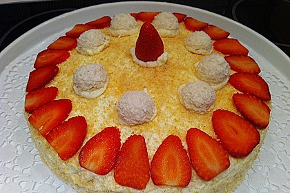 Erdbeer-Raffaello-Torte 191
