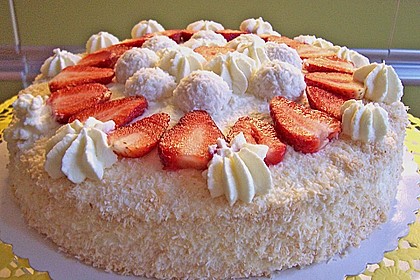 Erdbeer-Raffaello-Torte 126