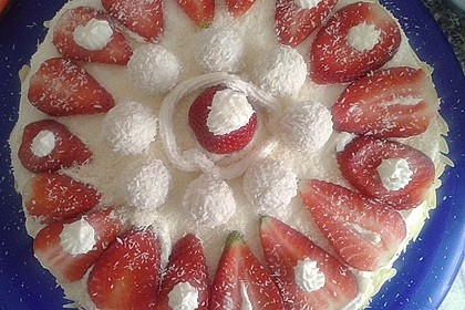 Erdbeer-Raffaello-Torte 187