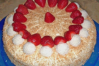 Erdbeer-Raffaello-Torte 26