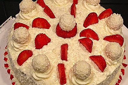 Erdbeer-Raffaello-Torte 100