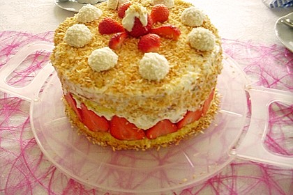 Erdbeer-Raffaello-Torte 196