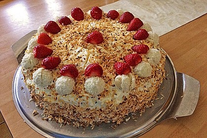 Erdbeer-Raffaello-Torte 86