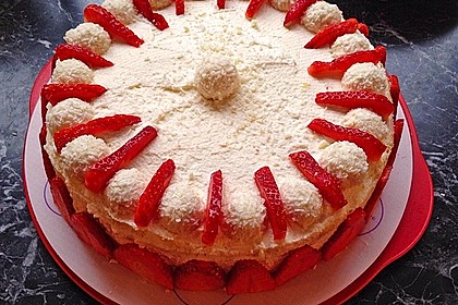 Erdbeer-Raffaello-Torte 23