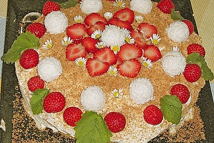 Erdbeer-Raffaello-Torte 72