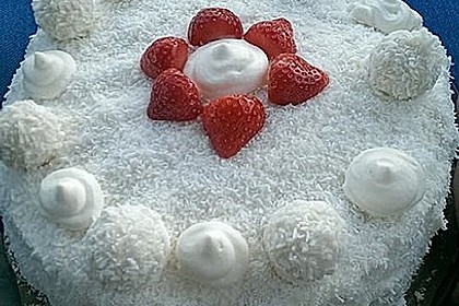Erdbeer-Raffaello-Torte 112