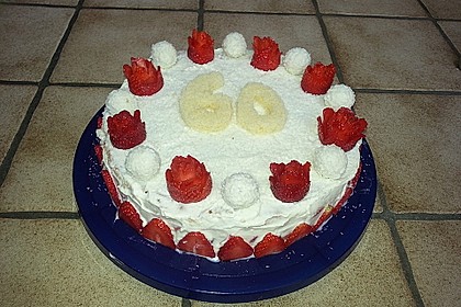 Erdbeer-Raffaello-Torte 81