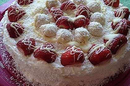 Erdbeer-Raffaello-Torte 30