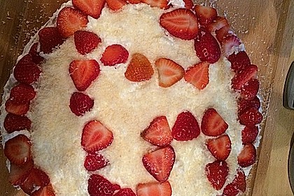 Erdbeer-Raffaello-Torte 218