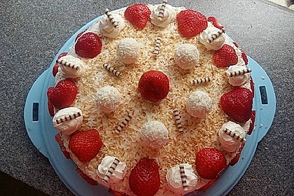 Erdbeer-Raffaello-Torte 111