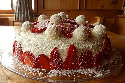 Erdbeer-Raffaello-Torte 32