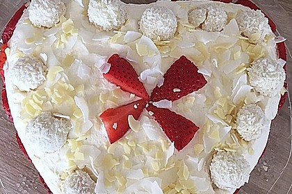 Erdbeer-Raffaello-Torte 101