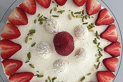 Erdbeer-Raffaello-Torte 151
