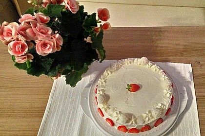 Erdbeer-Raffaello-Torte 41