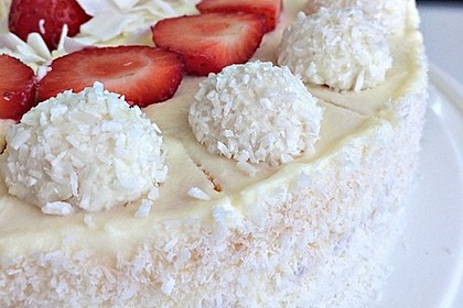 Erdbeer-Raffaello-Torte 14