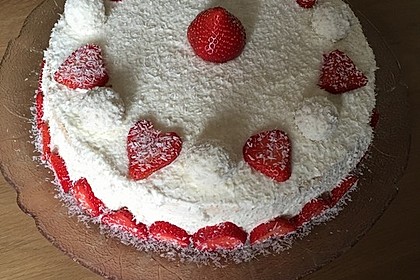 Erdbeer-Raffaello-Torte 96
