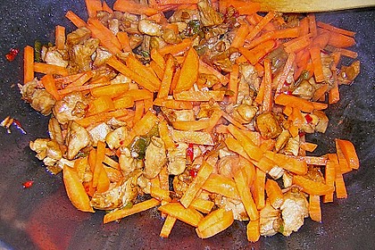 Gebratene Nudeln 55