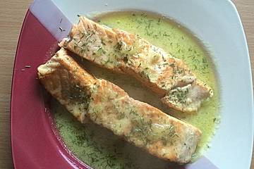 Gurkensuppe mit Lachs
