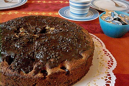 Nusskuchen mit Sauerkirschen 3